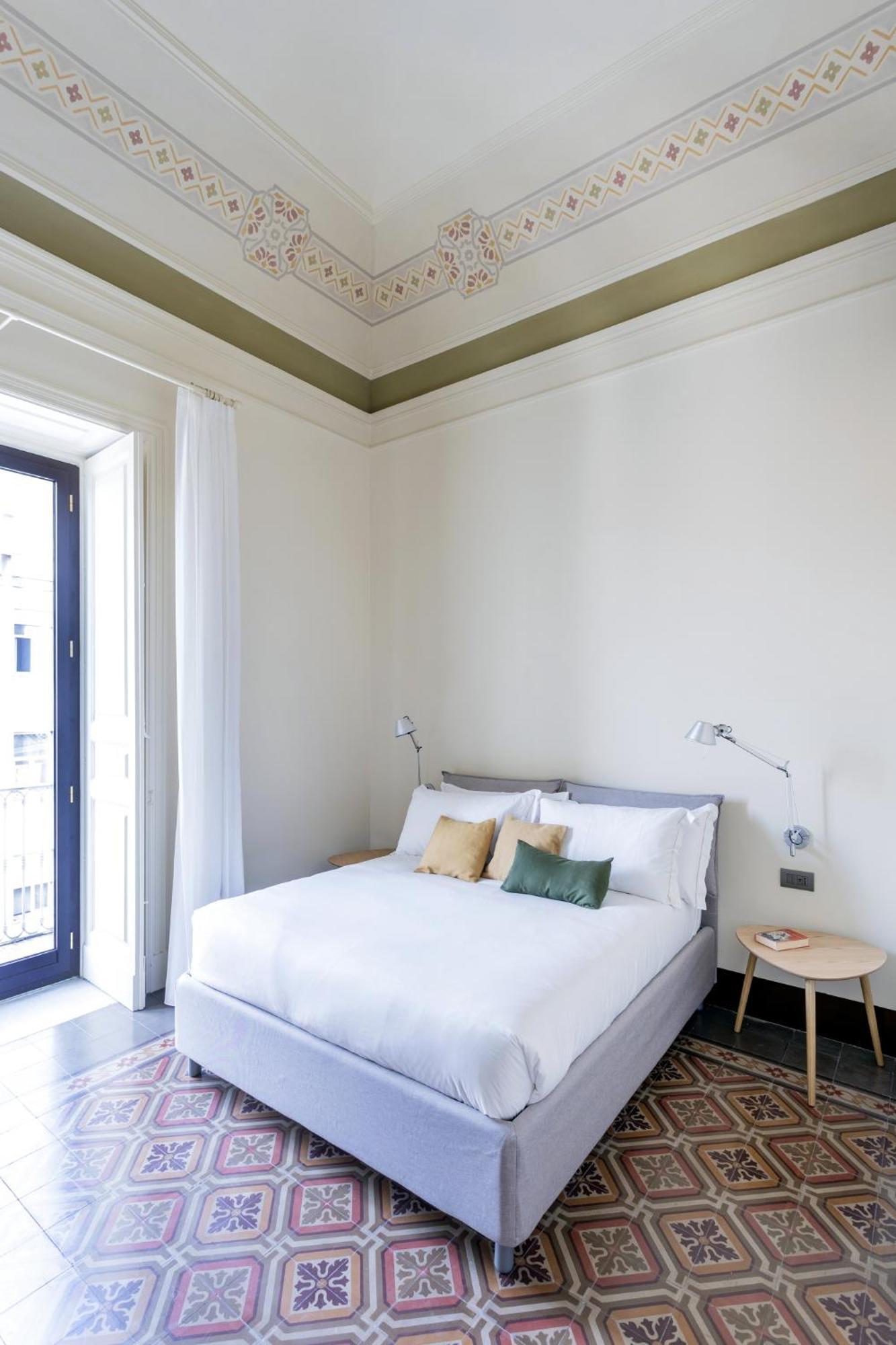 Palazzo Costarelli - Bed And Breakfast คาตาเนีย ภายนอก รูปภาพ
