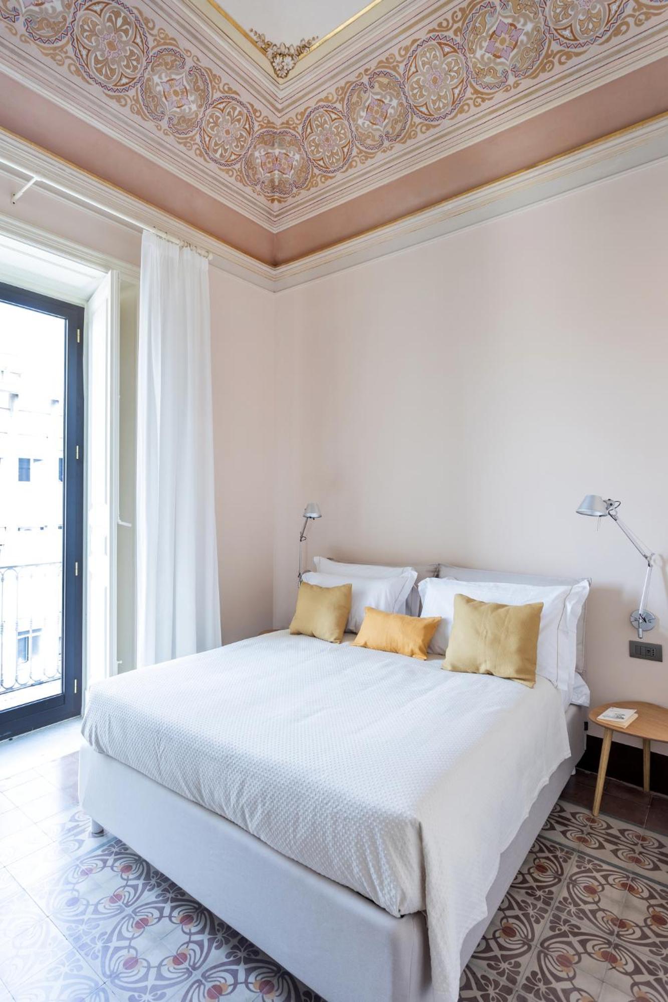 Palazzo Costarelli - Bed And Breakfast คาตาเนีย ห้อง รูปภาพ