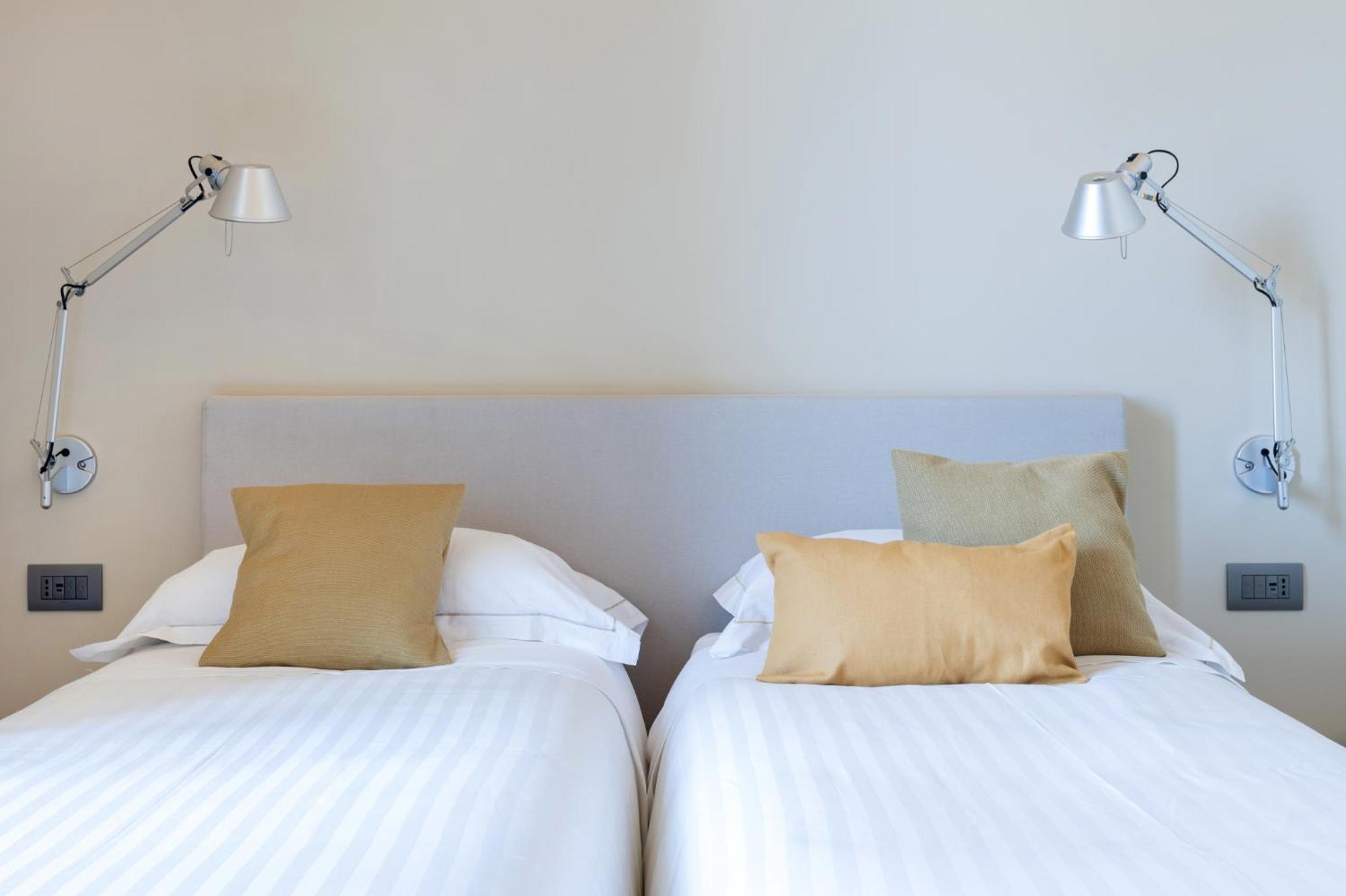 Palazzo Costarelli - Bed And Breakfast คาตาเนีย ห้อง รูปภาพ