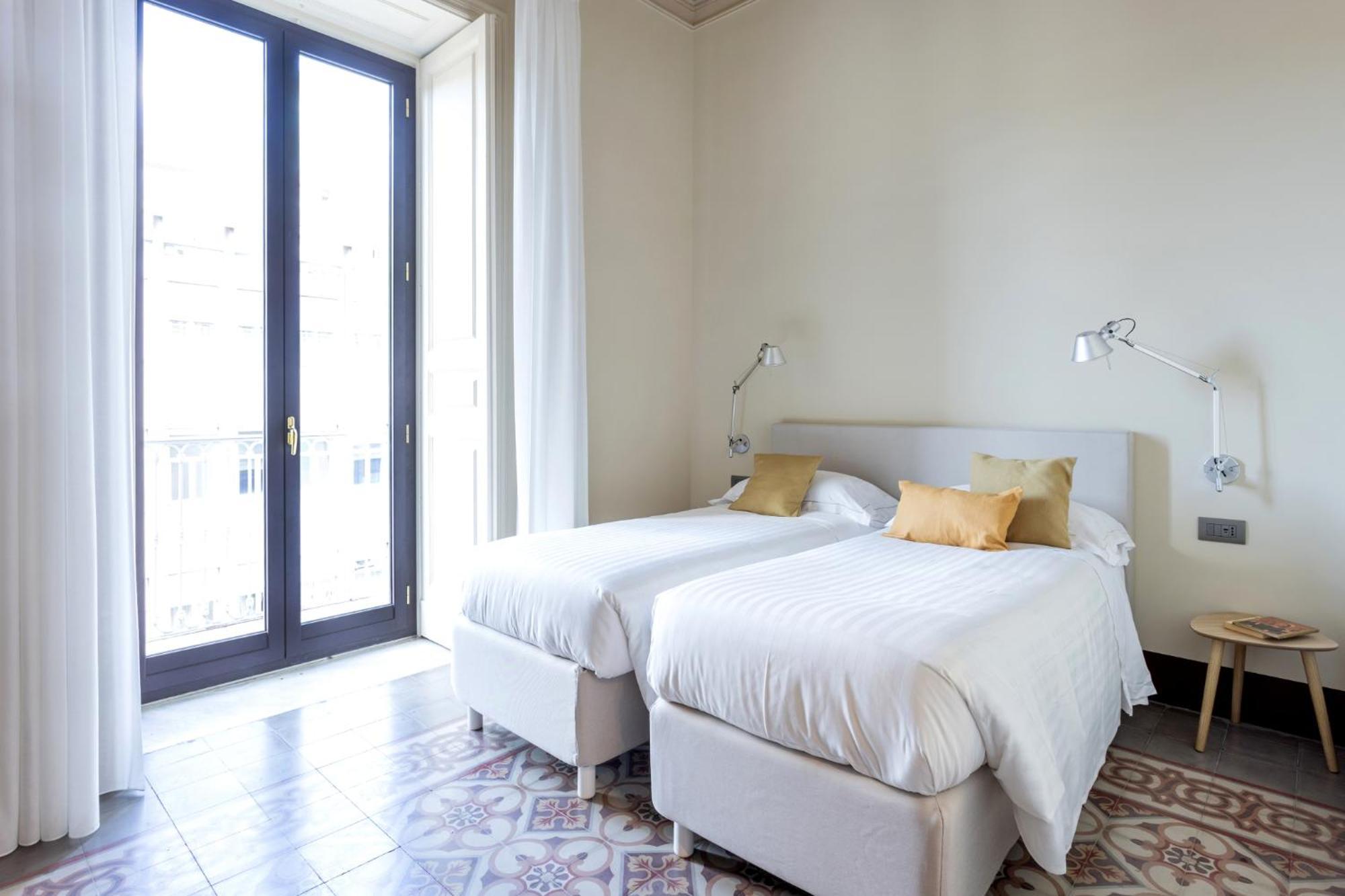 Palazzo Costarelli - Bed And Breakfast คาตาเนีย ห้อง รูปภาพ