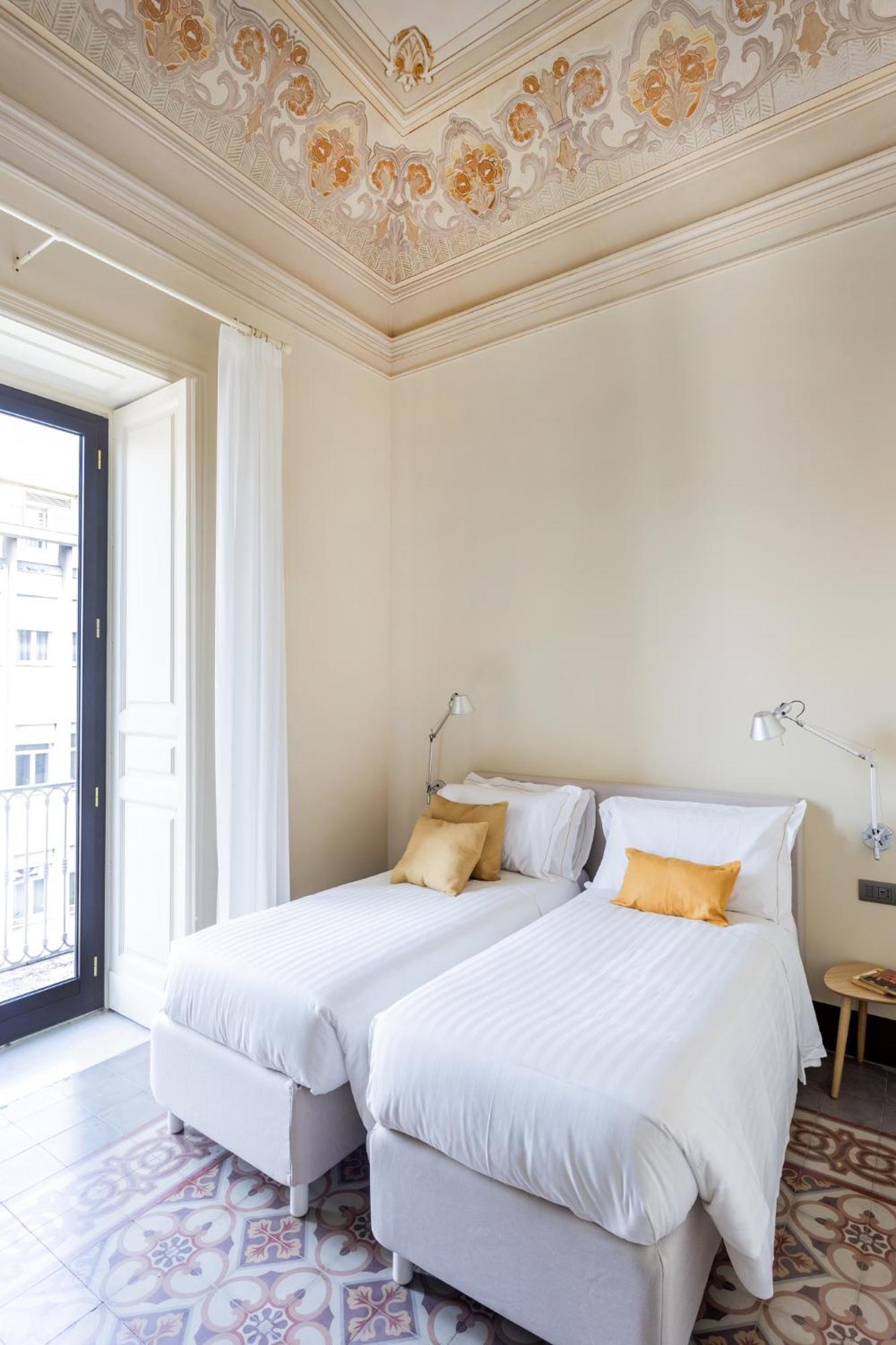 Palazzo Costarelli - Bed And Breakfast คาตาเนีย ห้อง รูปภาพ